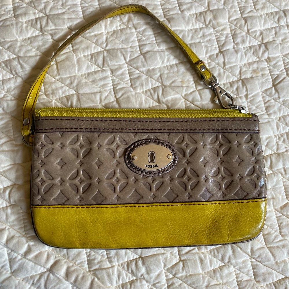 Fossil wristlet
